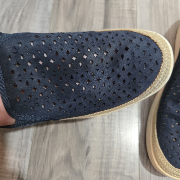 Sonoma Blue Slip On Shoes Sz 9.5 Navy/tan - Picture 3 of 11